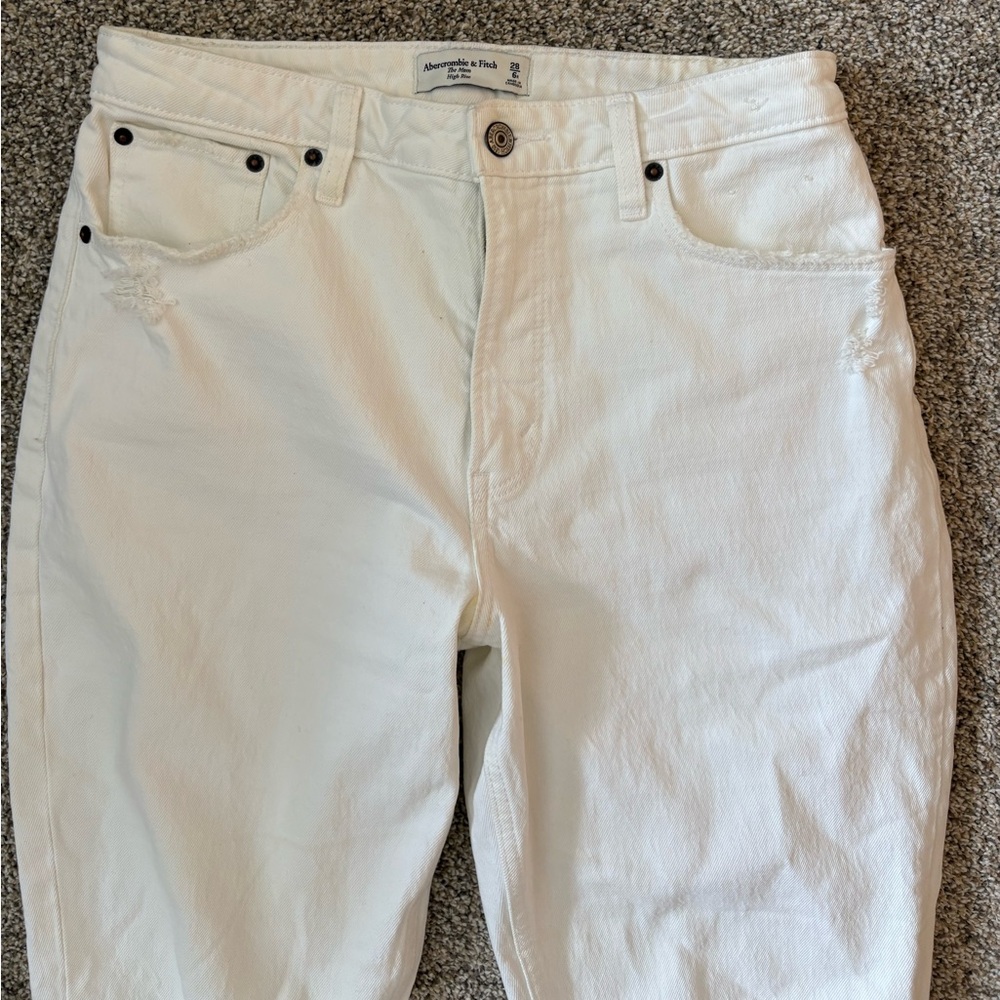 Abercrombie & Fitch jeans - mom high rise white ripped jeans